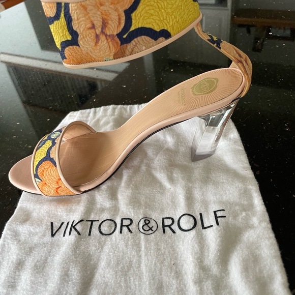 Viktor&Rolf Italian leather sandals with crystal heels size 38 - Picture 2 of 6